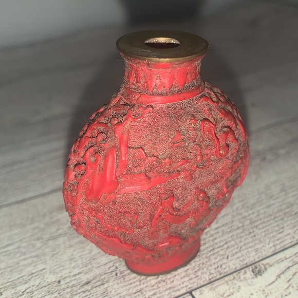 Antique  Chinese Snuff Red Cinnabar Resin Bottle signed bottom / missing top - Picture 2 of 5